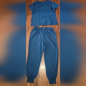 NWOT Women's Caribbean Blue Scrub Set Size Large